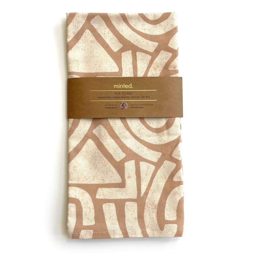 Minted set of two dish towels NWT